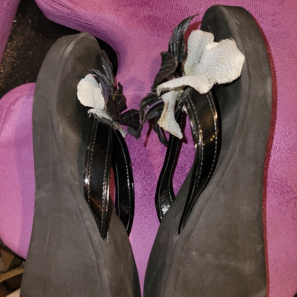 Victoria Secret Wedge Thong Slippers 9 - Picture 5 of 7